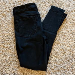 Black American Eagle jeans